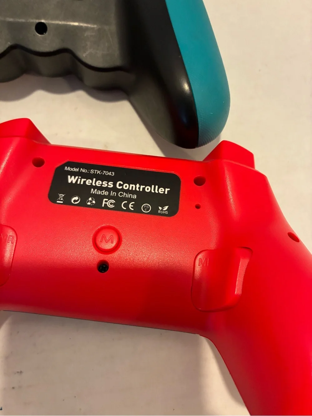 Nintendo-Style Wireless Game Controller Bundle - Mixed Colors untested